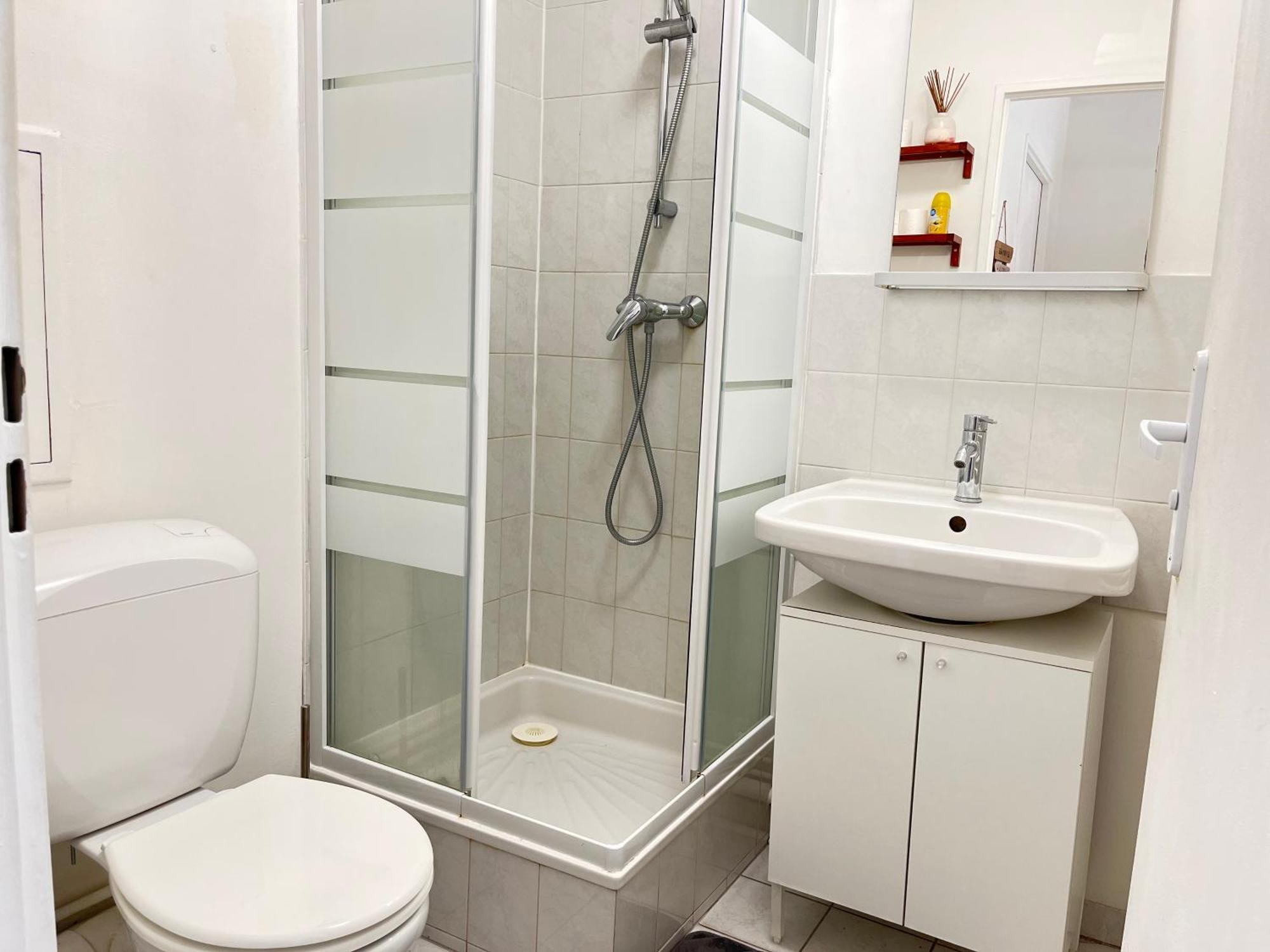 Studio Cosy Au Pied De La Gare De Cergy Le Haut - 35 Min De Paris Apartment Luaran gambar